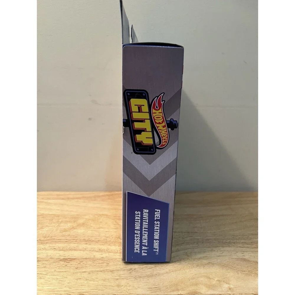 Hot Wheels City Fuel Station Shift Track Playset NEW